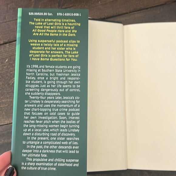 The Lake of Lost Girls by Katherine Greene - Picture 3 of 3